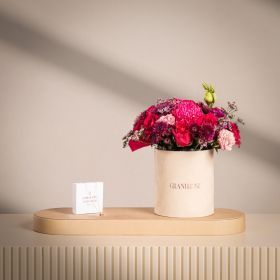 Blush Fuchsia Floral Arrangement with Caroline Svedbom Ana Necklace – Dark Rose